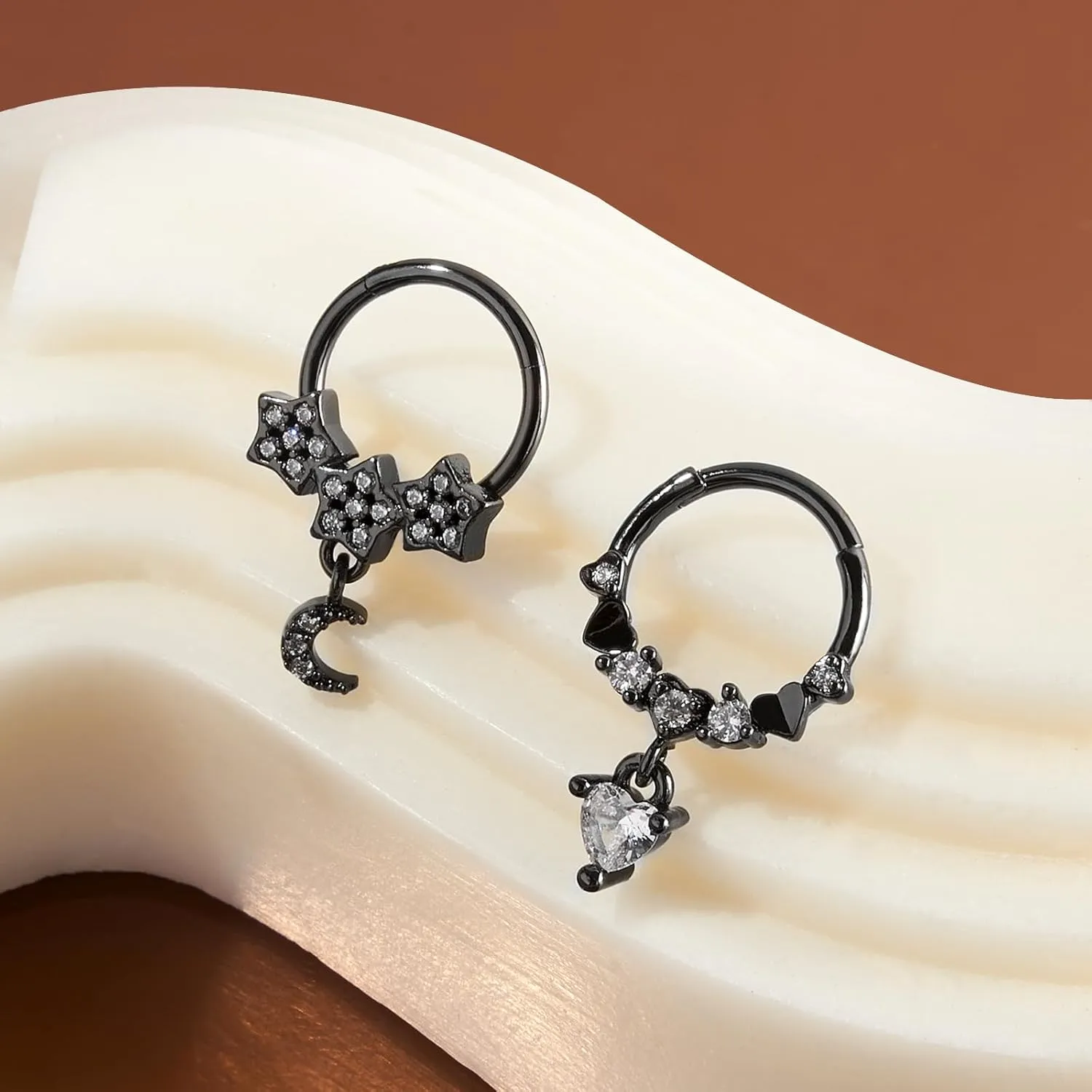 2PCS 16G Stainless Steel Septum Rings 16G Horseshoe Clicker Septum Rings Gold for Women Men Septum Nose Lip Helix Tragus Daith Cartilage Body Piercing Jewelry 8/10MM