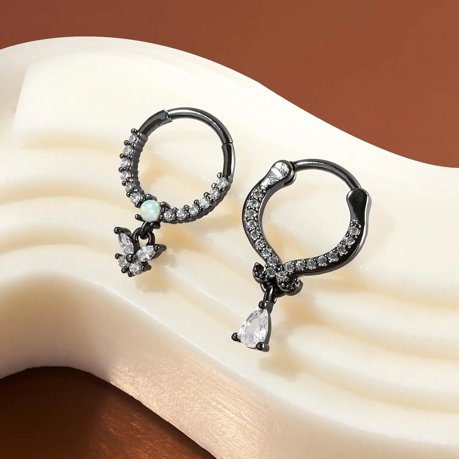 2PCS 16G Stainless Steel Septum Rings 16G Horseshoe Clicker Septum Rings Gold for Women Men Septum Nose Lip Helix Tragus Daith Cartilage Body Piercing Jewelry 8/10MM