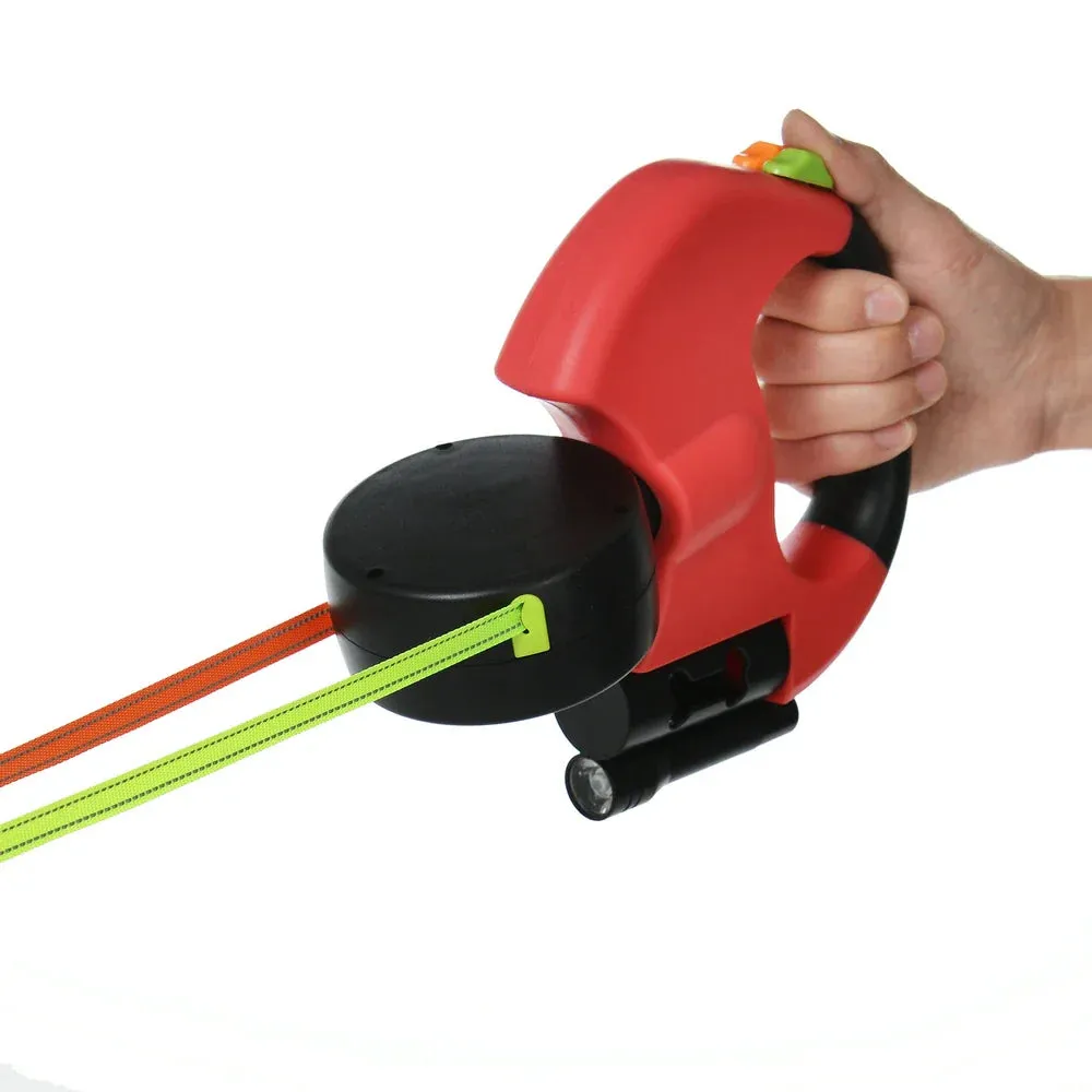 Dual Retractable Dog Leash with Flashlight – No-Tangle Reflective Design