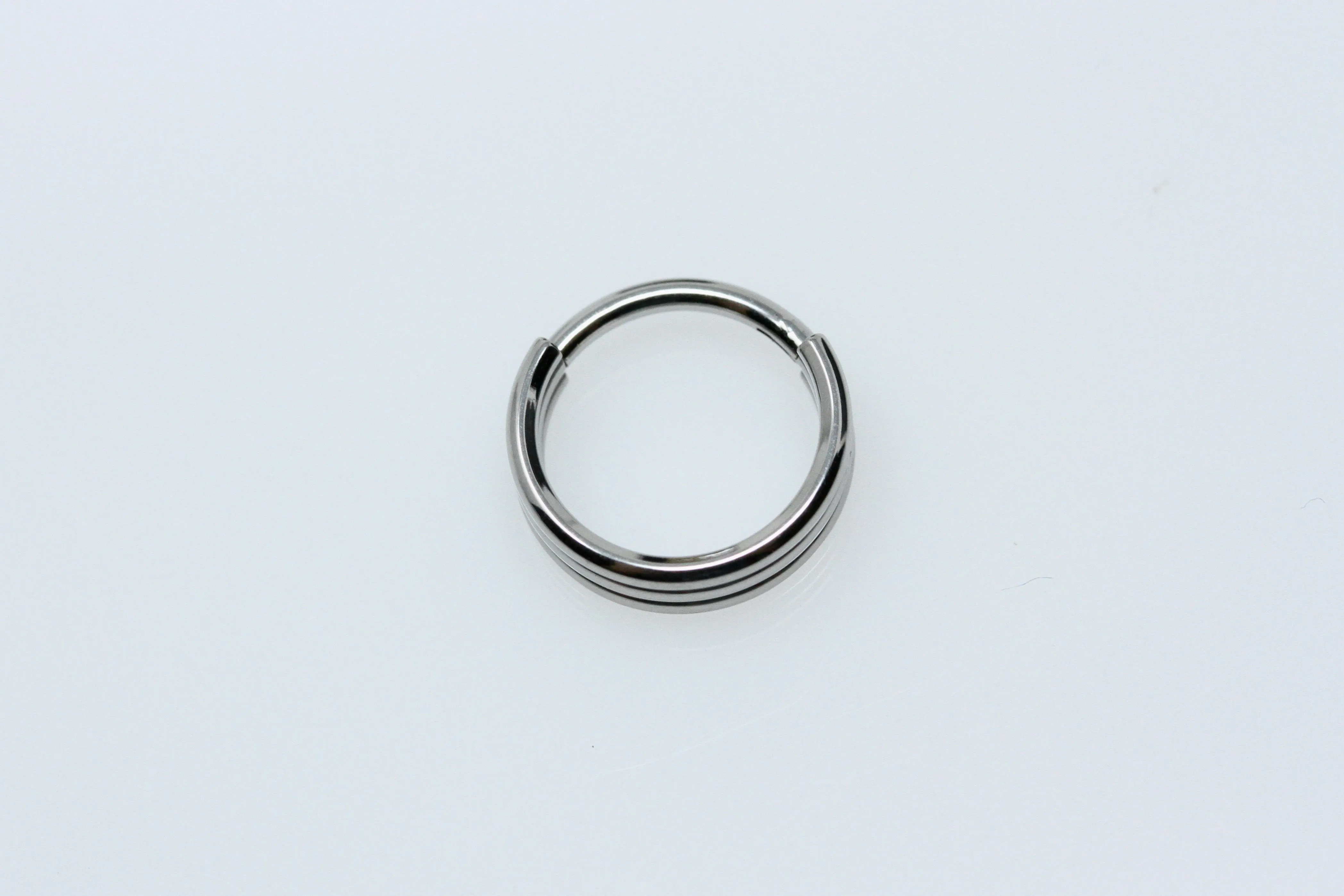 Septum Clicker Titanium  Silver Triple Bar - SPT009