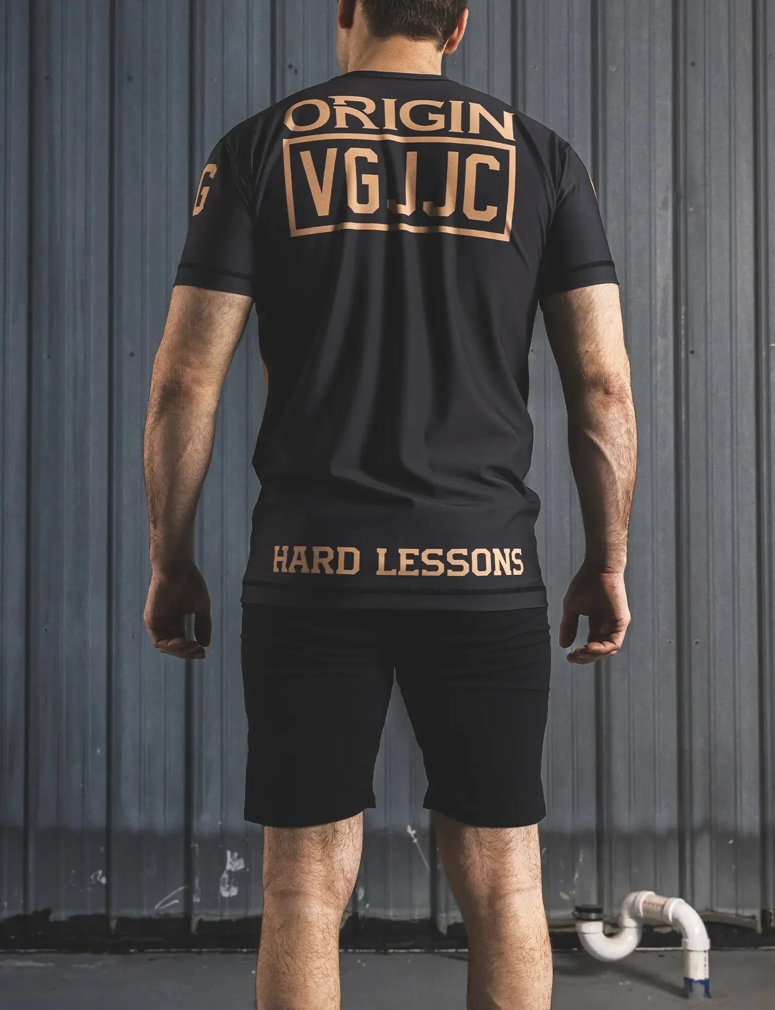 VGHC HARD LESSONS SS COMFORT FIT RASHGUARD